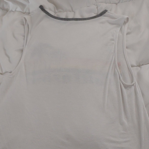 tank top - Picture 2 of 4